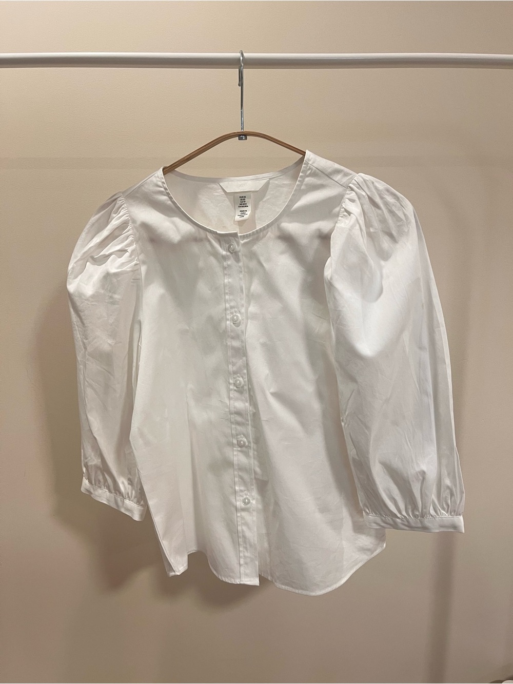 Women's White Puff-Sleeve Button-Front Top